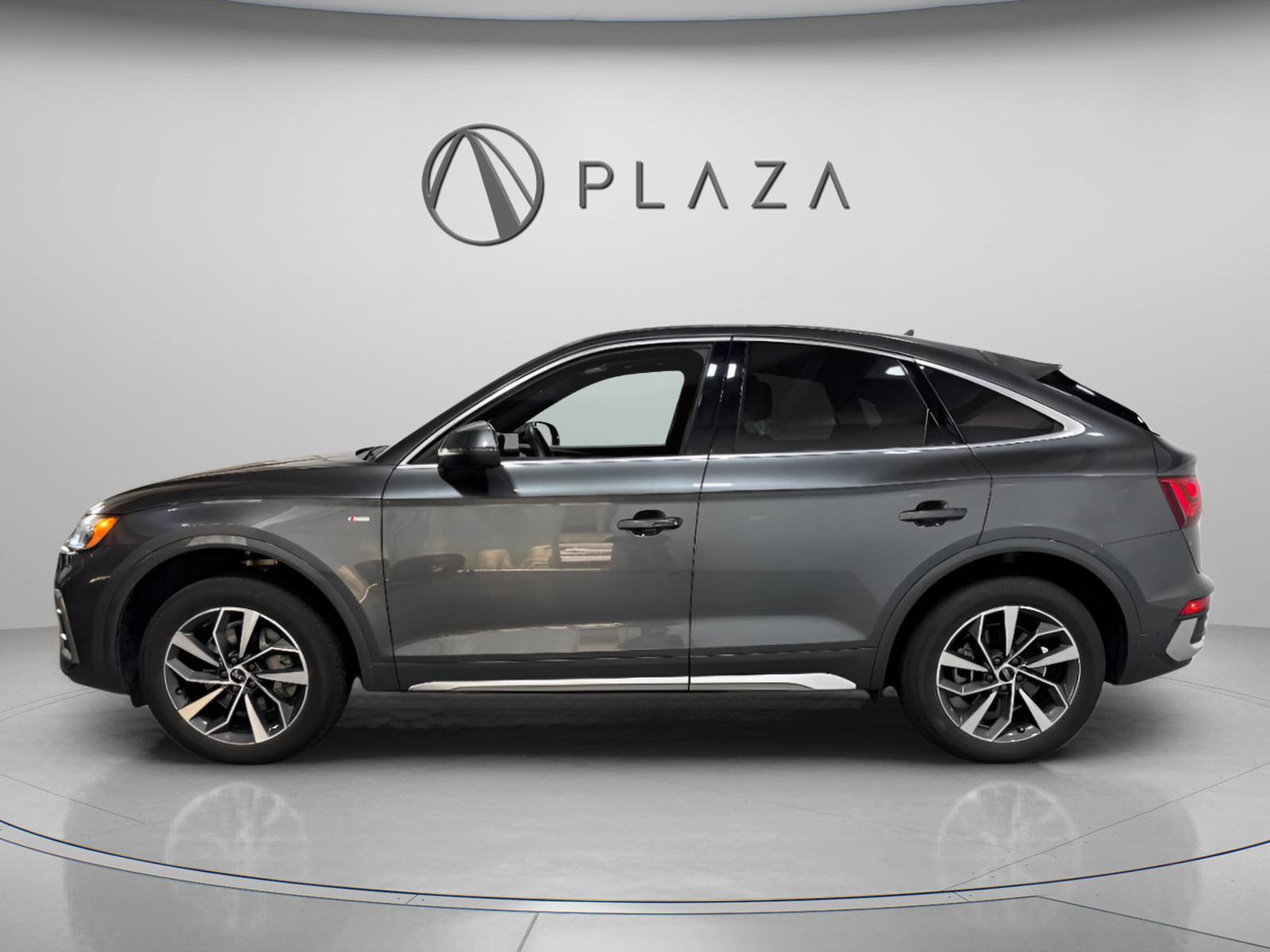 Used 2023 Audi Q5 2.0T Premium Plus w/ Premium Plus Package image 2