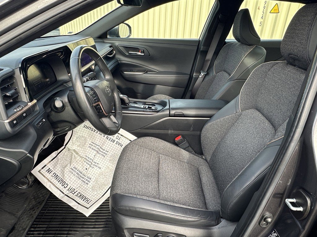 Used 2023 Toyota Crown image 18