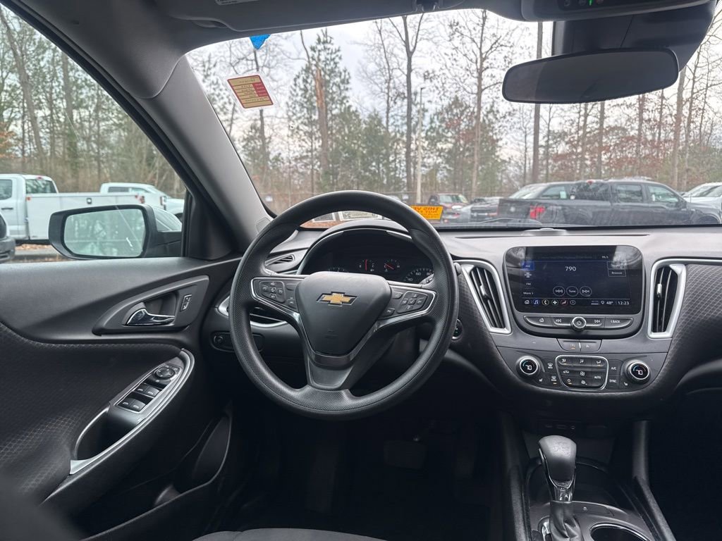 Used 2023 Chevrolet Malibu LT image 9