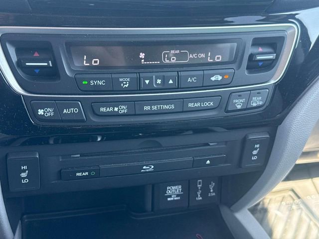 Used 2017 Honda Pilot Touring image 28