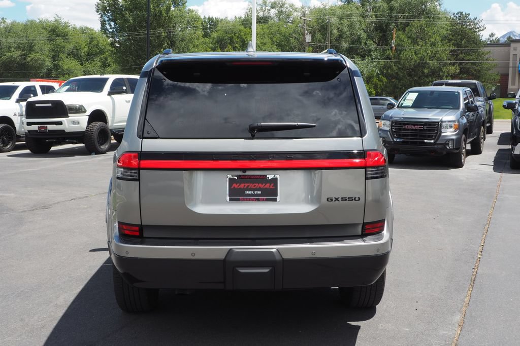 Used 2025 Lexus GX 550 w/ Accessory Package (31) AWD/4WD image 6