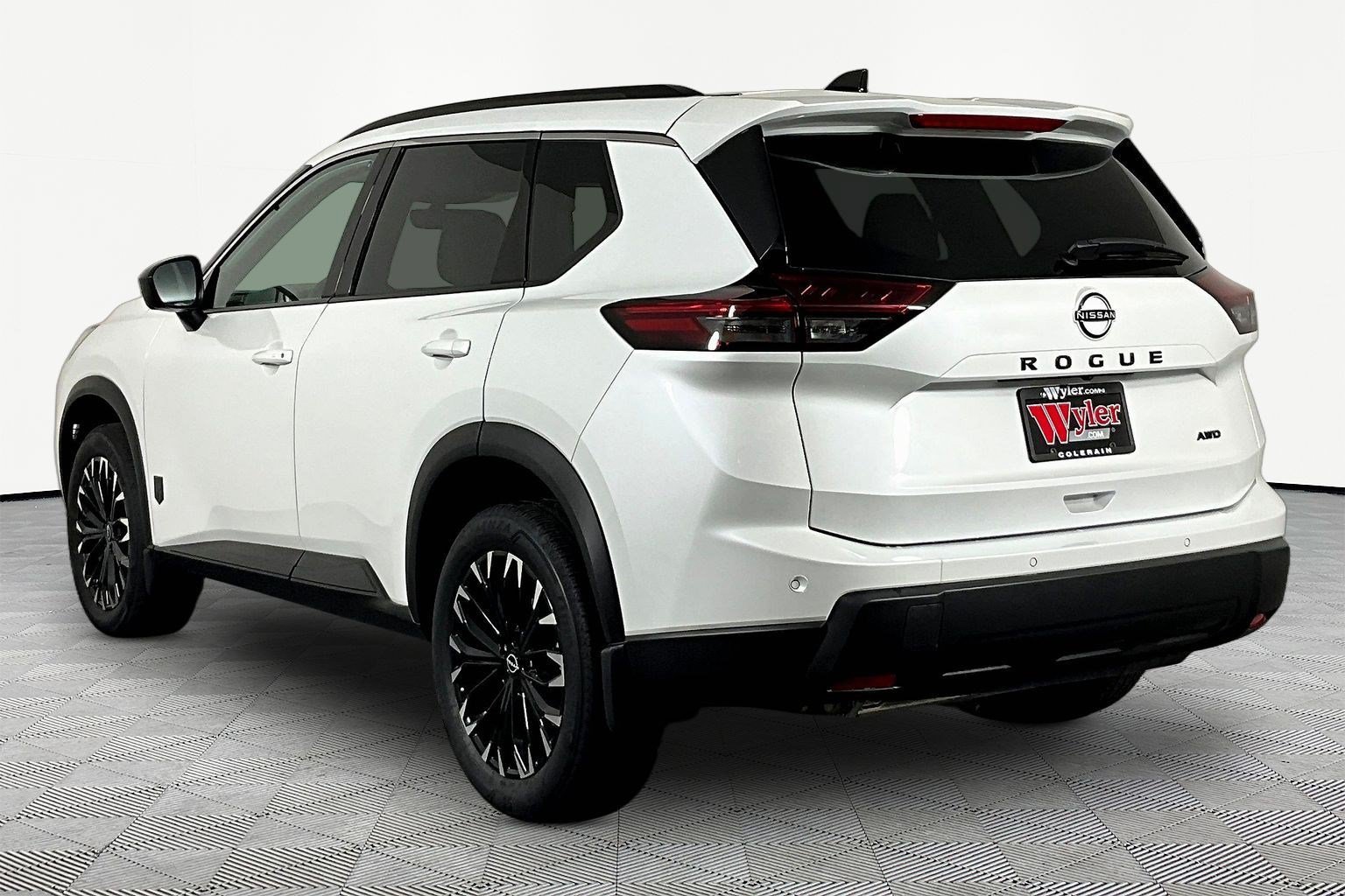 New 2026 Nissan Rogue Dark Armor AWD/4WD image 4