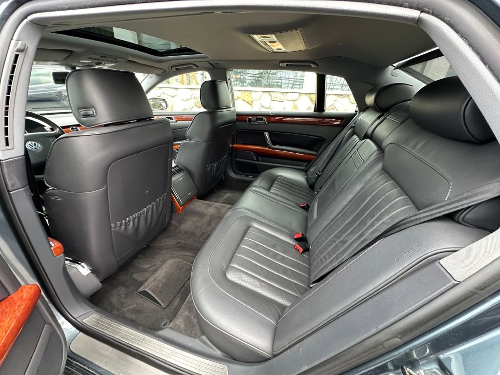 Used 2005 Volkswagen Phaeton V8 AWD/4WD image 27
