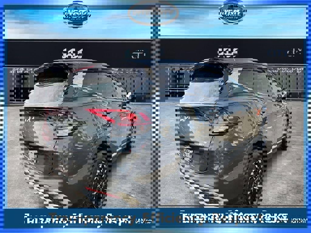 Certified 2025 Kia Sportage LX image 2