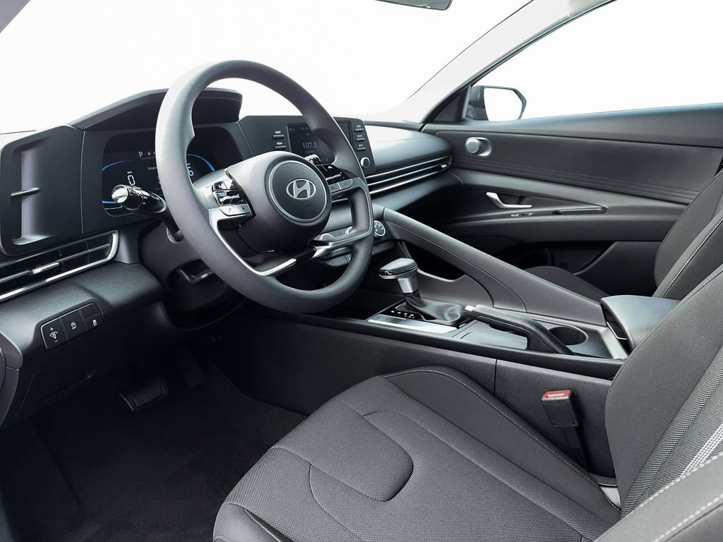 New 2026 Hyundai Elantra SE FWD image 14