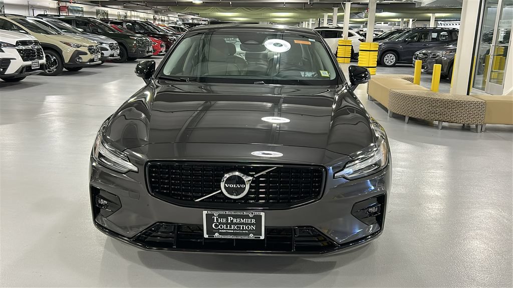 Used 2024 Volvo S60 B5 Plus AWD/4WD image 2