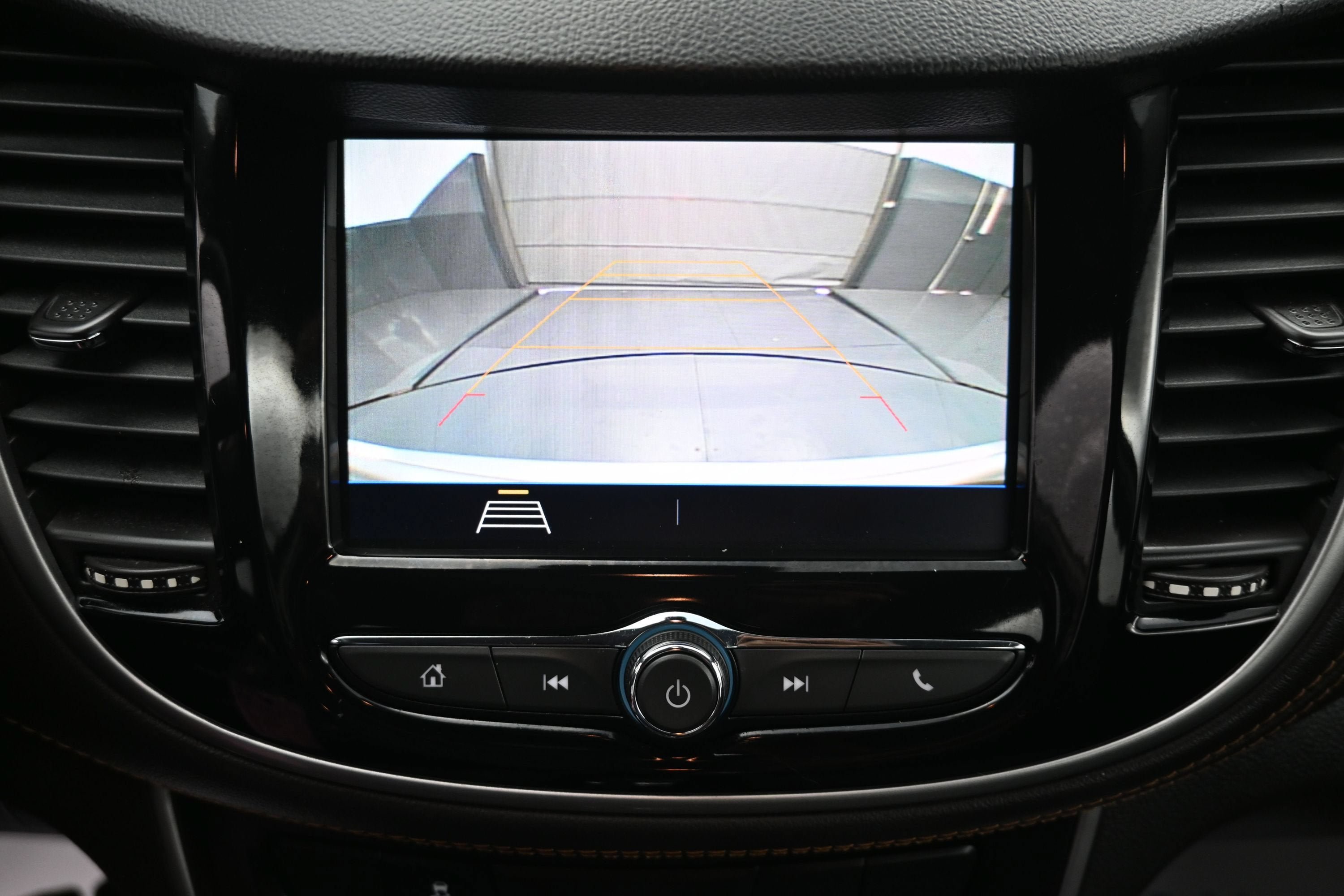 Used 2020 Chevrolet Trax LS FWD image 16