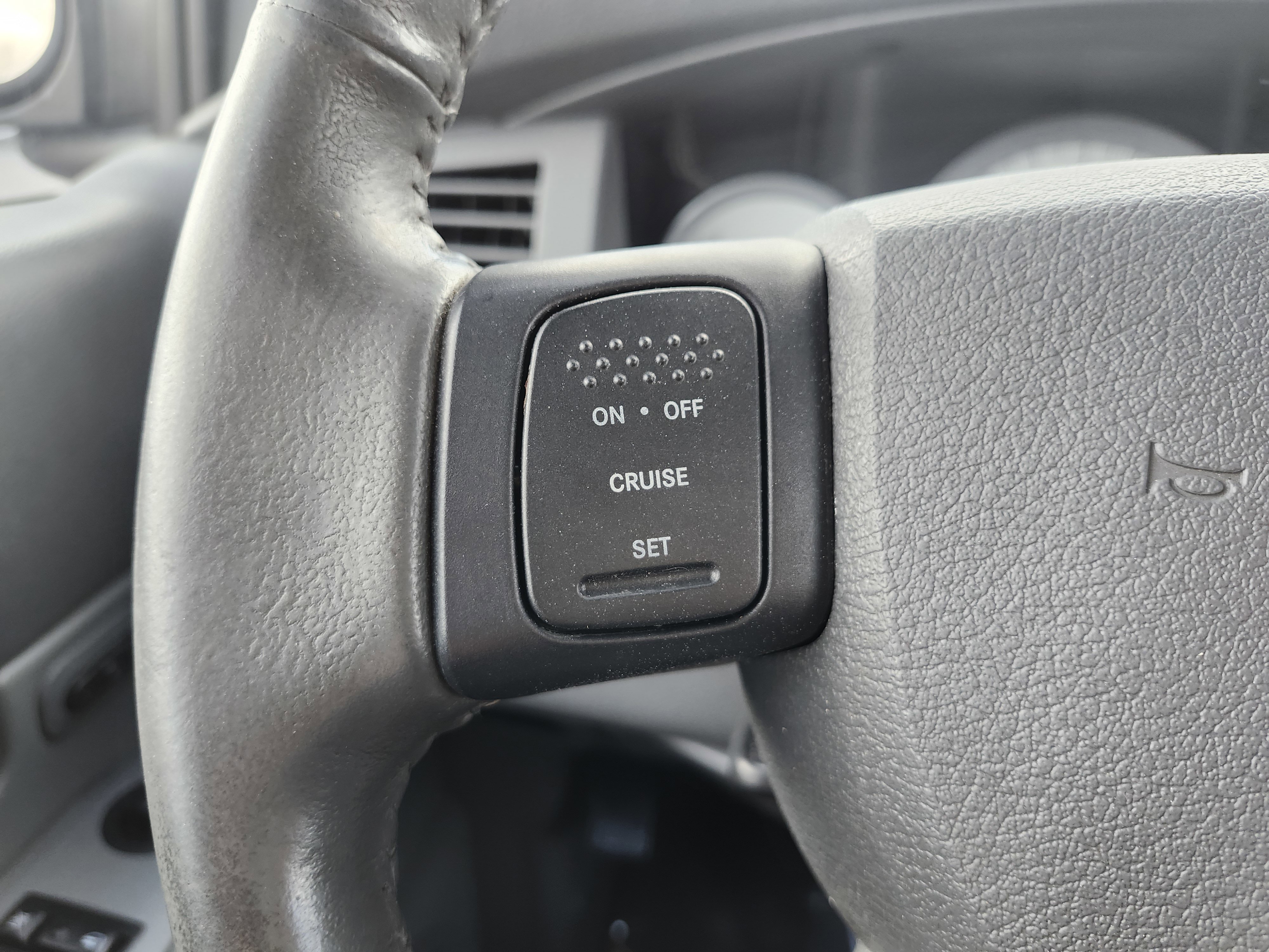 Used 2004 Dodge Durango Limited image 34