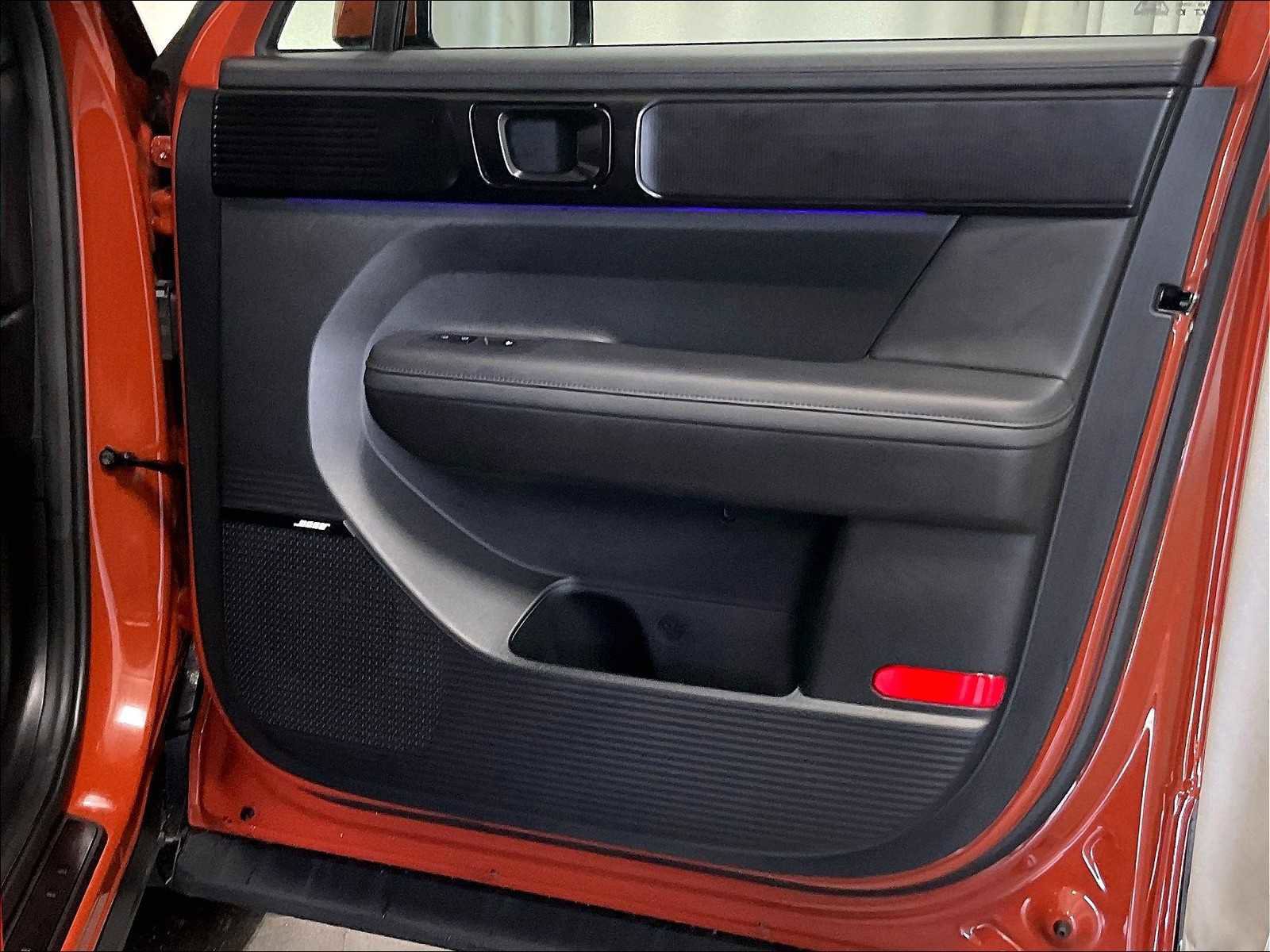 Used 2025 Hyundai Santa Fe Calligraphy image 13