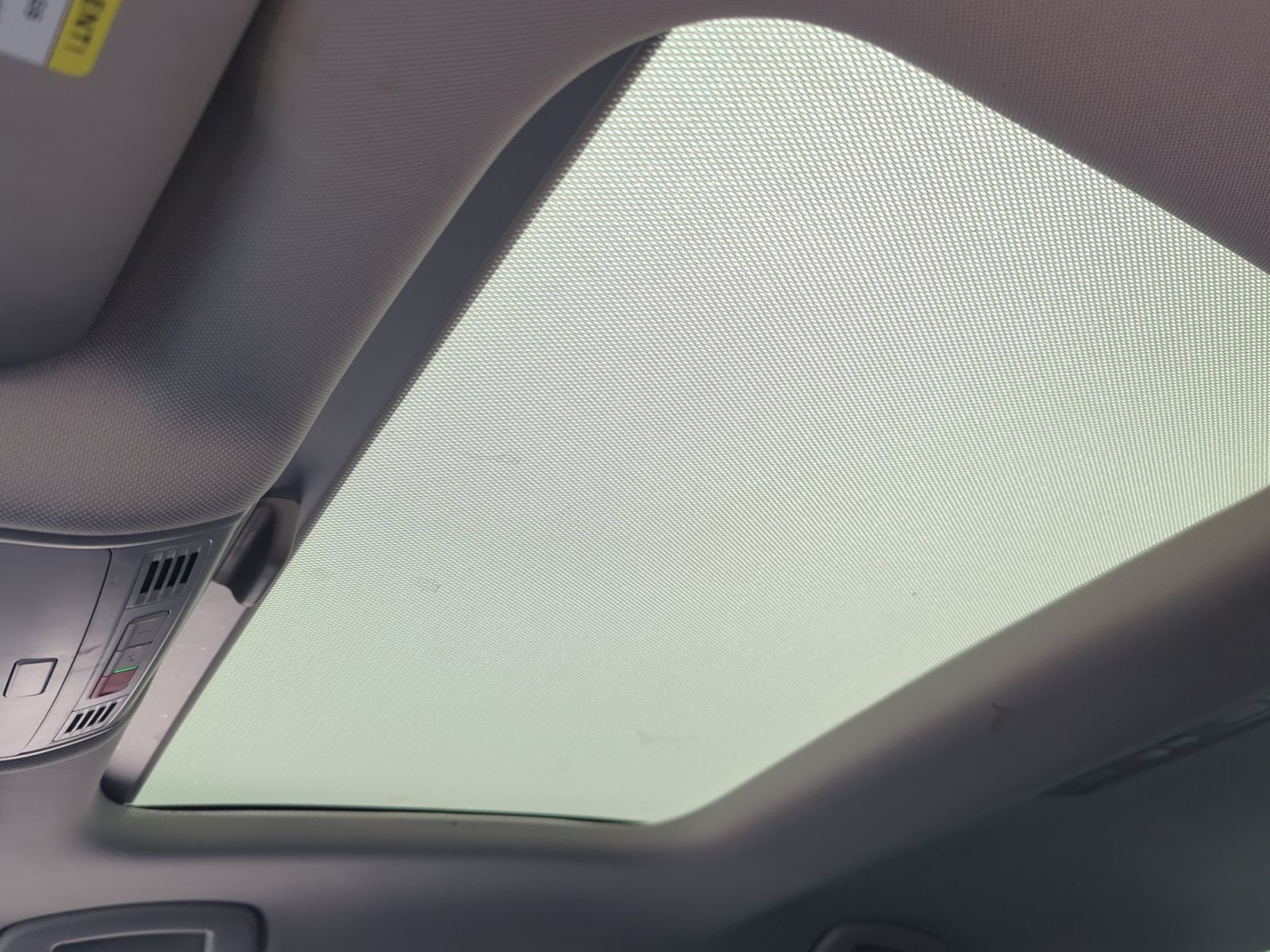 Certified 2023 Volkswagen Jetta SE w/ Panoramic Sunroof Package FWD image 31