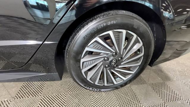 Used 2024 Hyundai Sonata Limited FWD image 16