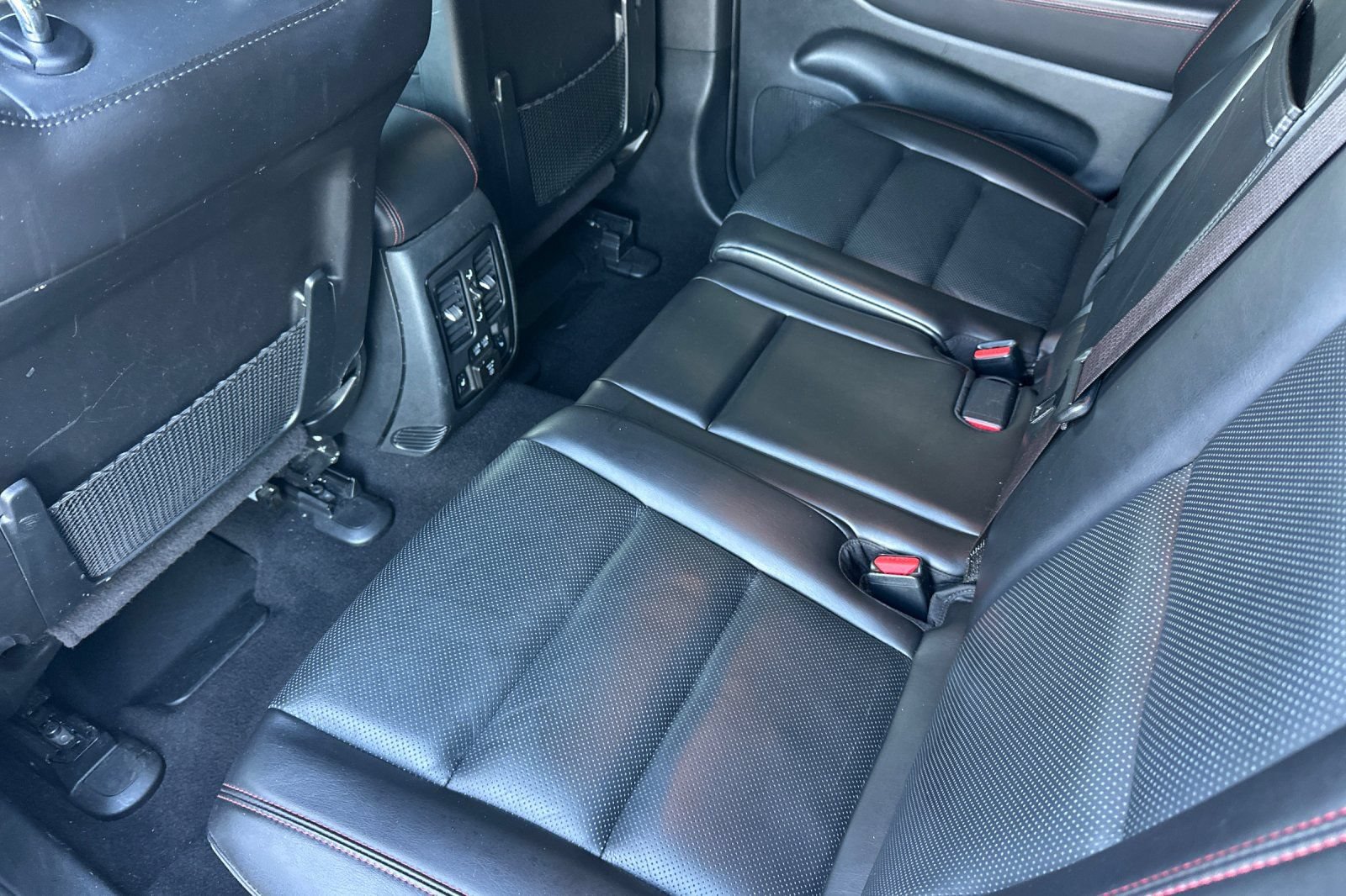 Used 2024 Dodge Durango GT RWD image 13