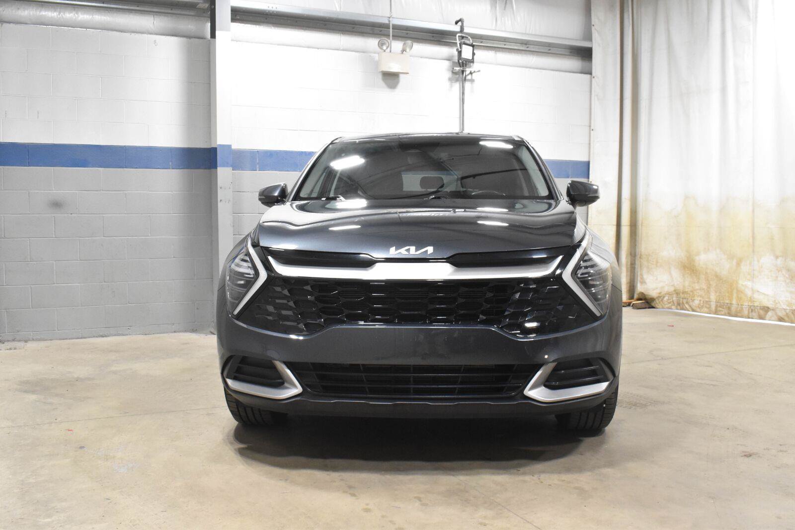 Used 2024 Kia Sportage EX FWD image 32