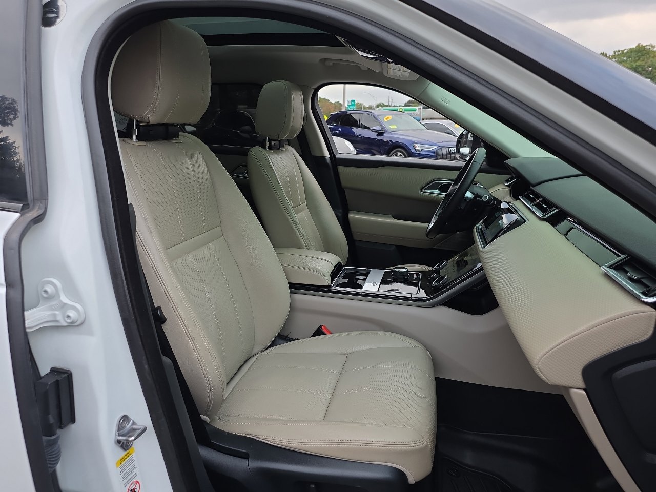 Used 2018 Land Rover Range Rover Velar S image 50