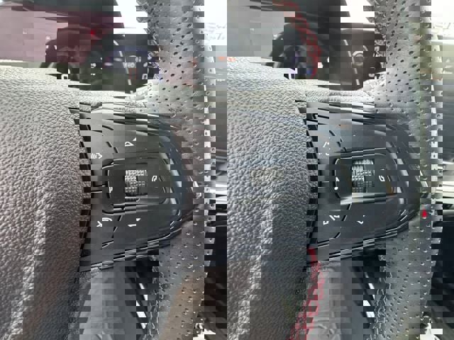 Used 2024 Chevrolet Trax RS w/ Sunroof Package image 39