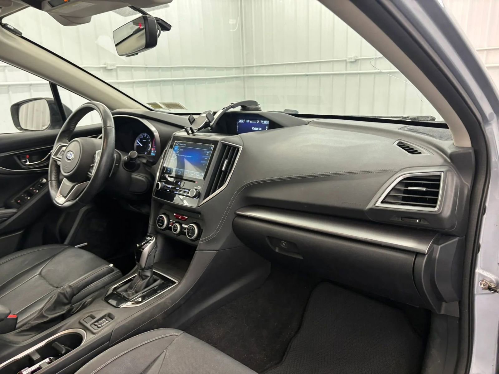 Used 2017 Subaru Impreza 2.0i Limited image 31