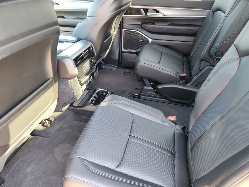 New 2026 Jeep Grand Wagoneer 4WD w/ Premium Group I image 19