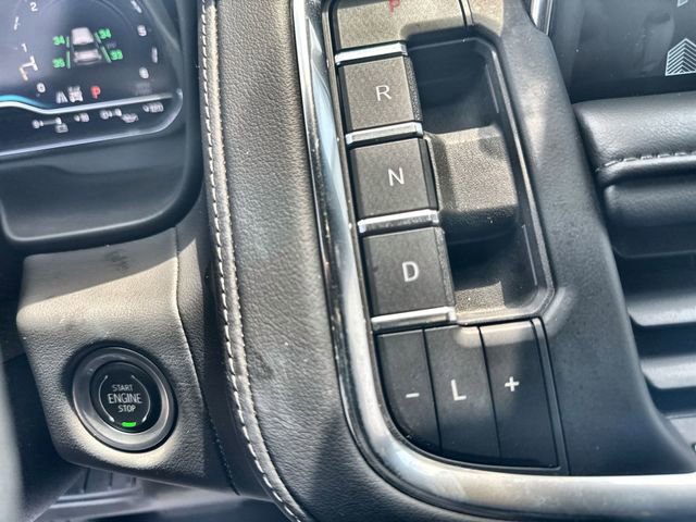 Used 2022 Chevrolet Tahoe Z71 w/ Luxury Package AWD/4WD image 28