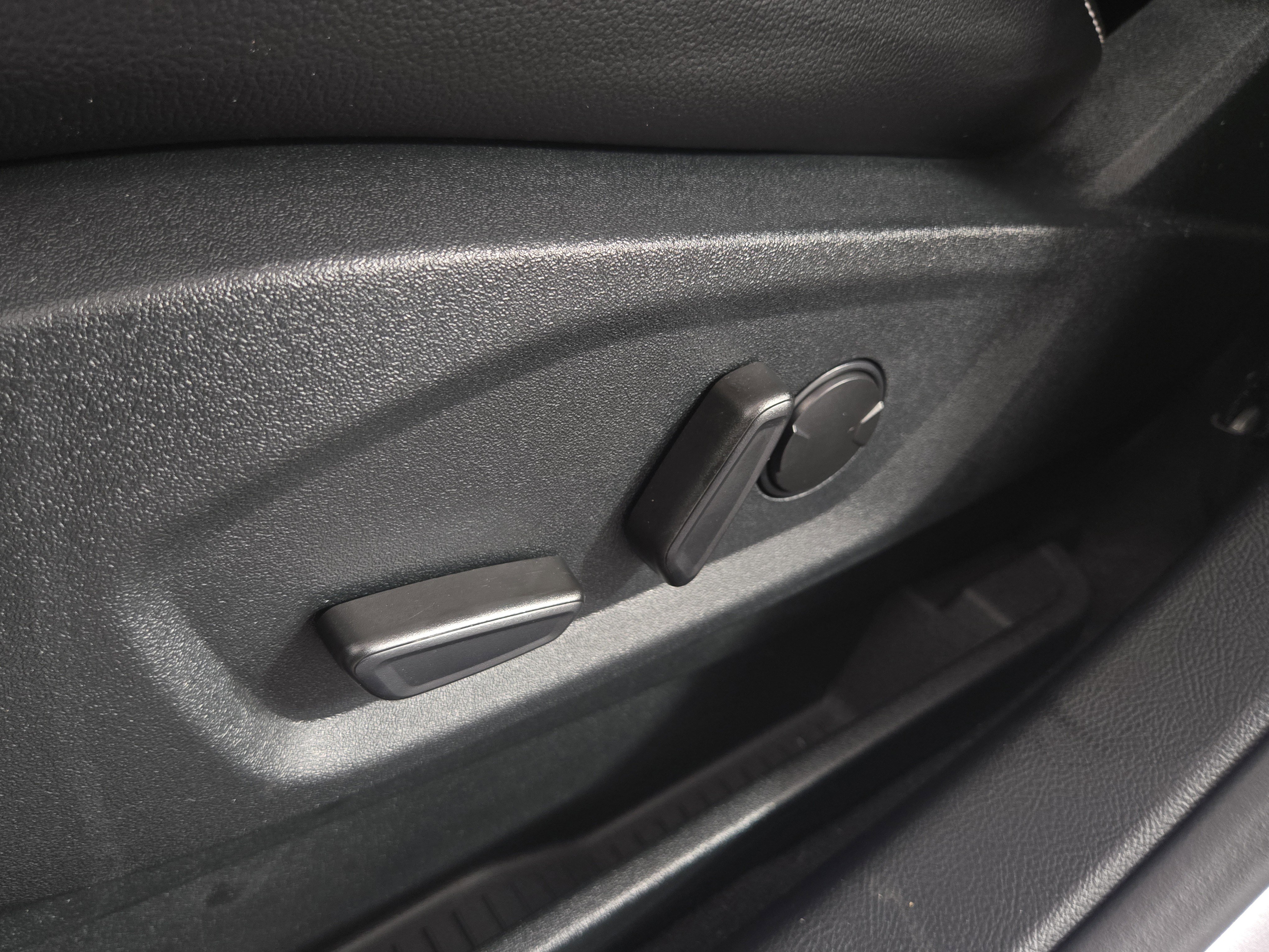 Used 2022 Ford Edge ST w/ Equipment Group 401A image 31