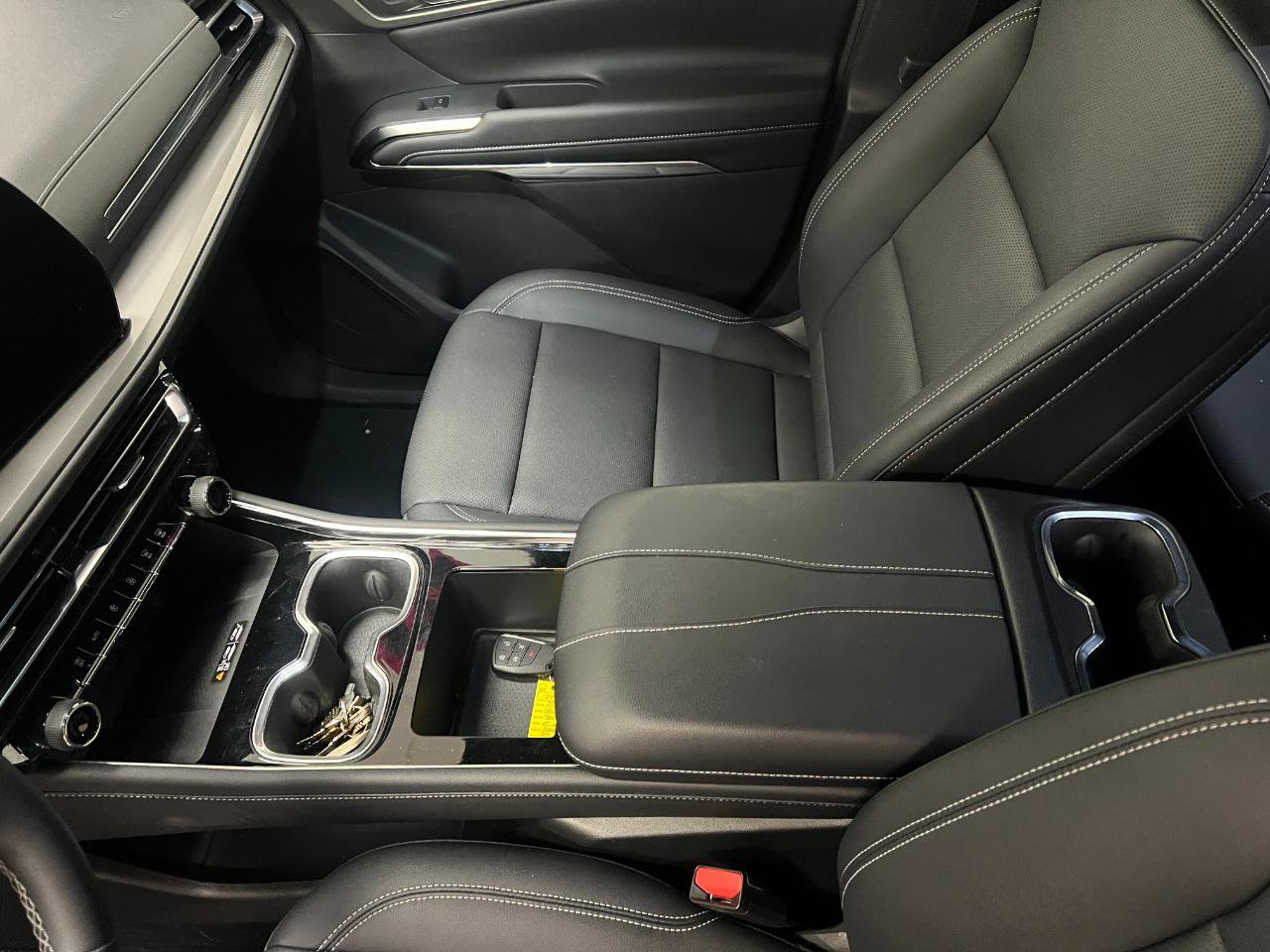 Used 2026 Chevrolet Traverse LT AWD/4WD image 23