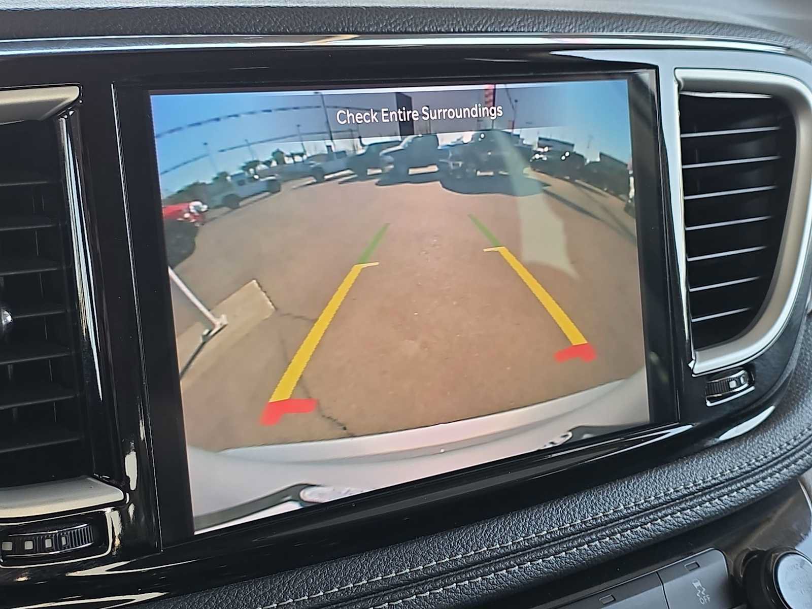 Used 2024 Chrysler Pacifica Limited FWD image 26