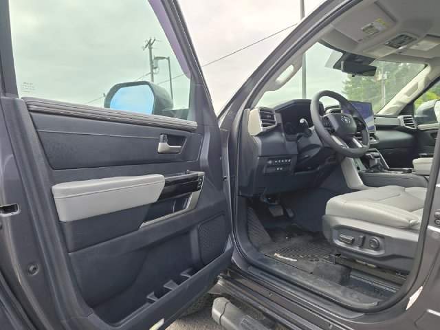Used 2022 Toyota Tundra Limited AWD/4WD image 19