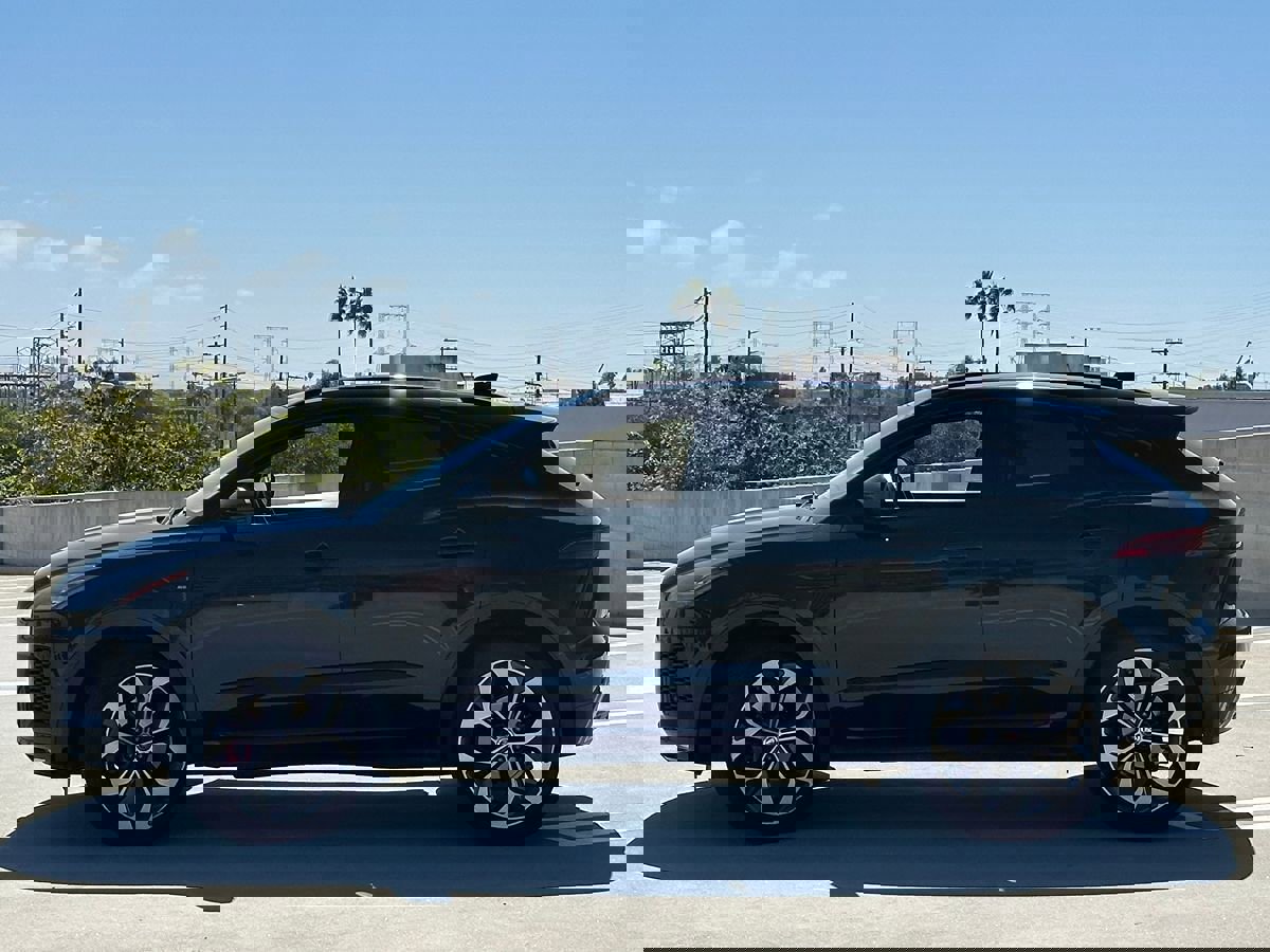 Used 2019 Jaguar E-PACE R-Dynamic SE image 7