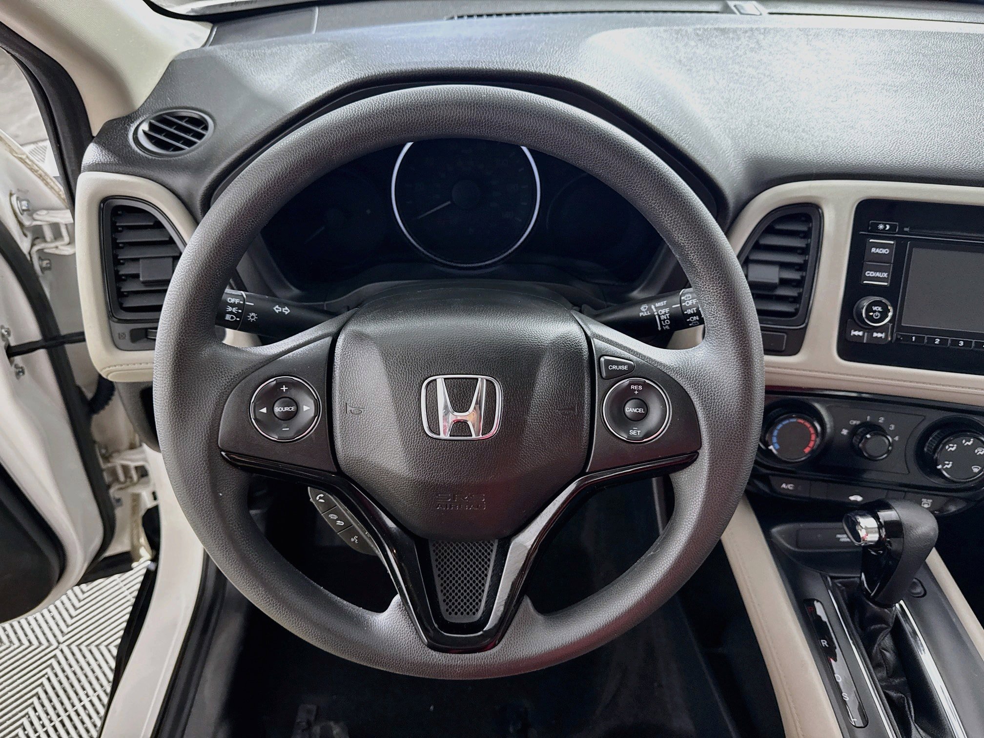 Used 2016 Honda HR-V LX image 11