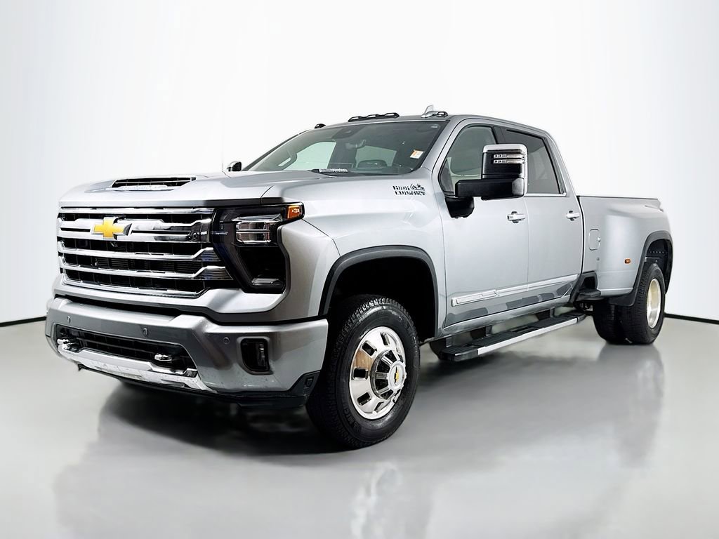 Used 2024 Chevrolet Silverado 3500 High Country w/ High Country Premium Package AWD/4WD image 1
