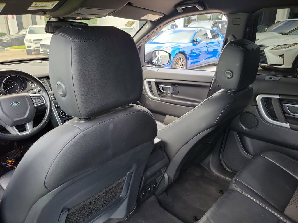 Used 2018 Land Rover Discovery Sport SE image 15