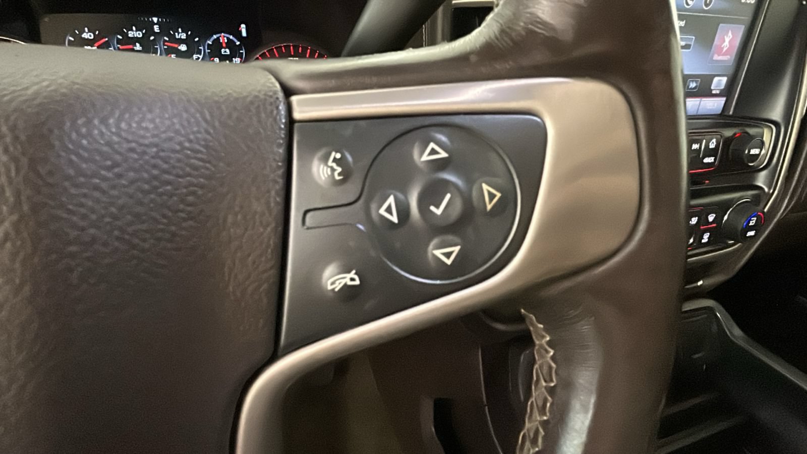 Used 2015 GMC Sierra 3500 Denali AWD/4WD image 19