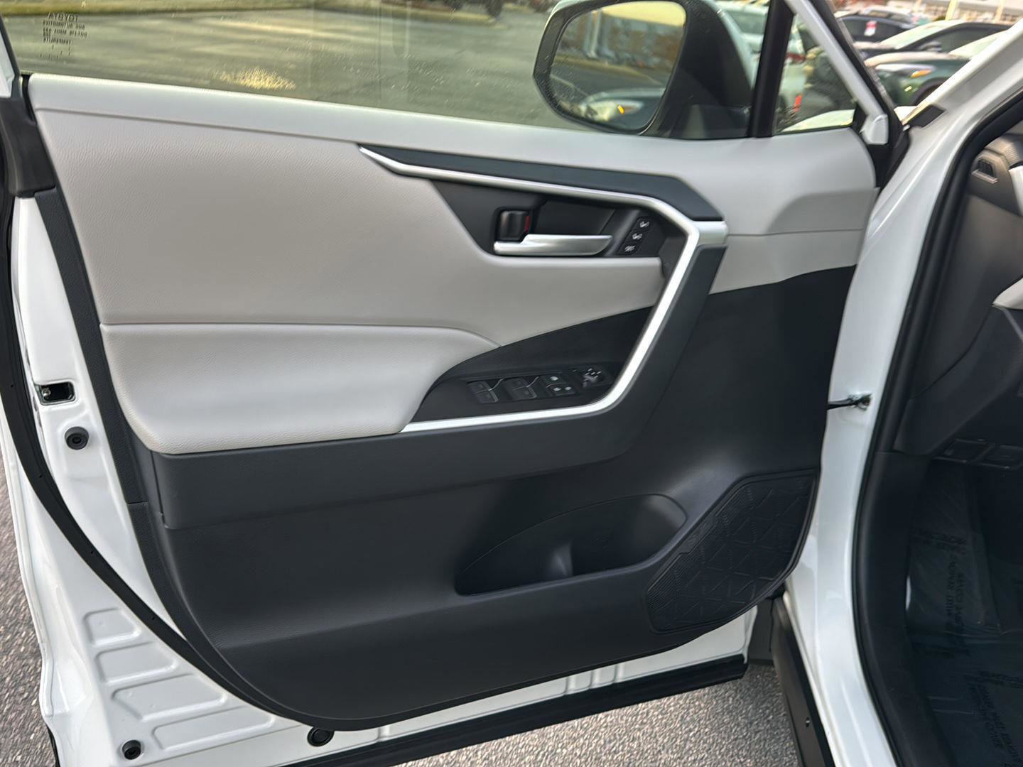 Certified 2025 Toyota RAV4 XLE Premium image 14