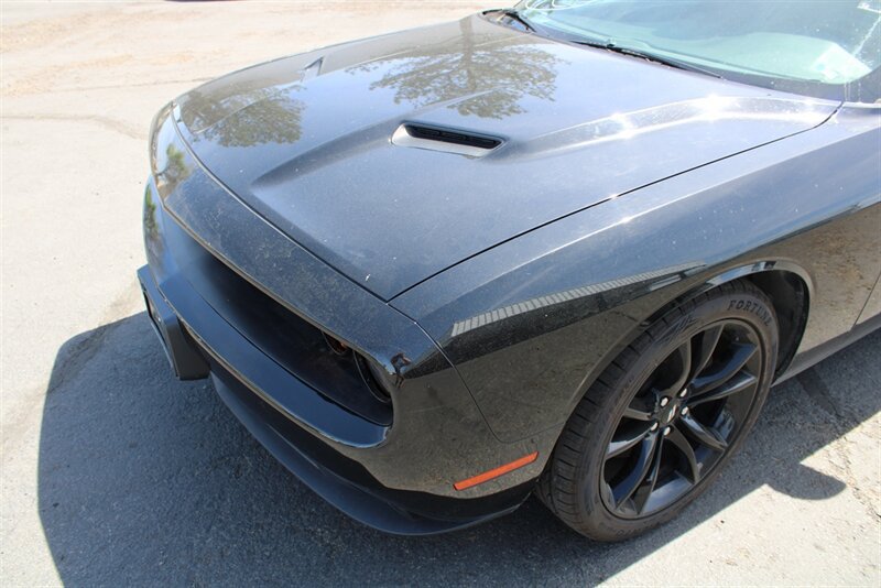 Used 2018 Dodge Challenger SXT w/ Blacktop Package RWD image 6