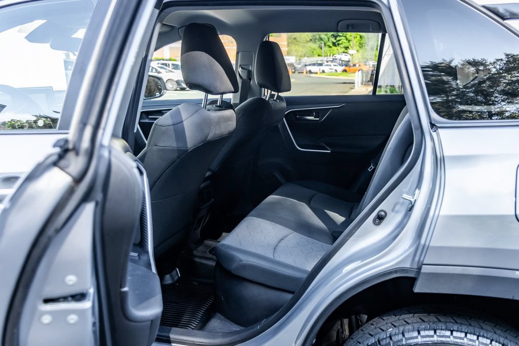 Used 2021 Toyota RAV4 XLE w/ XLE Grade Weather Package AWD/4WD image 24