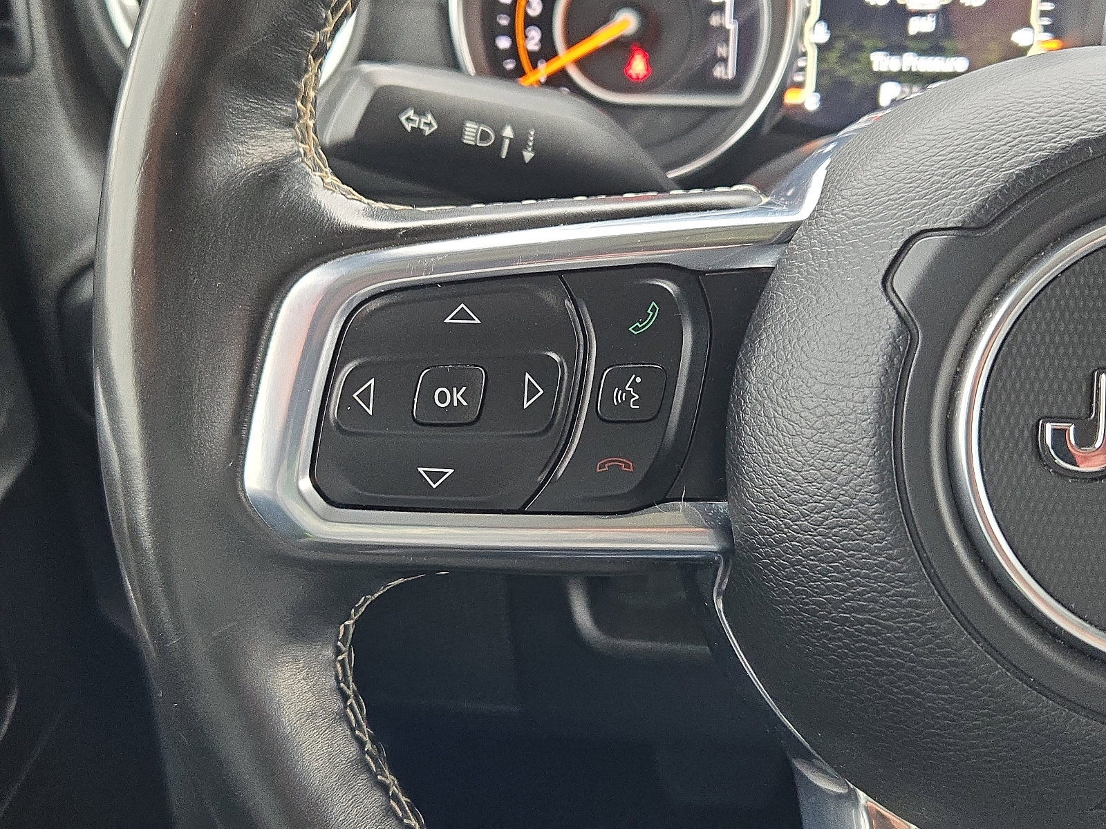 Used 2020 Jeep Gladiator Overland image 21