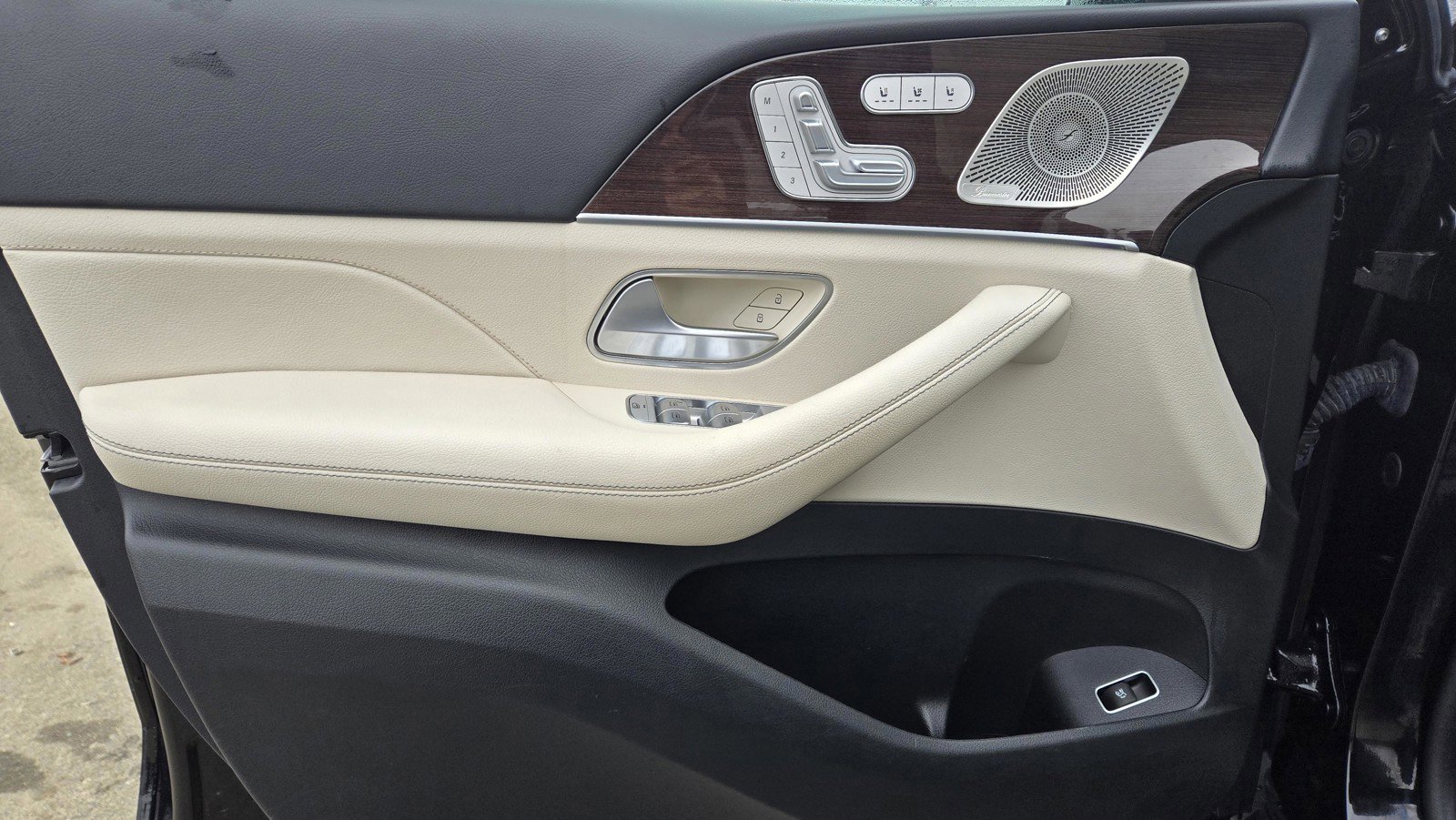 Used 2024 Mercedes-Benz GLE 350 4MATIC image 18