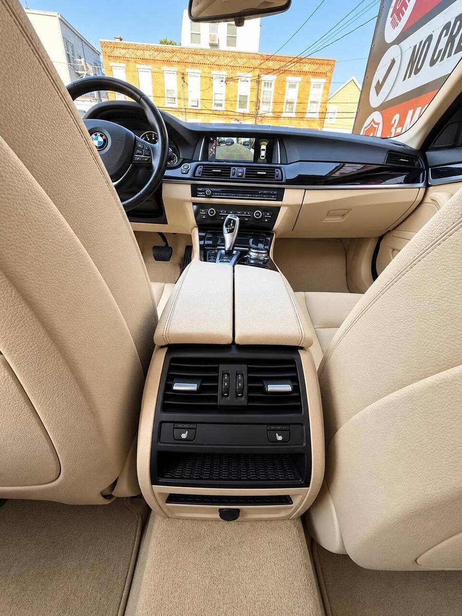 Used 2015 BMW 528i xDrive Sedan AWD/4WD image 16