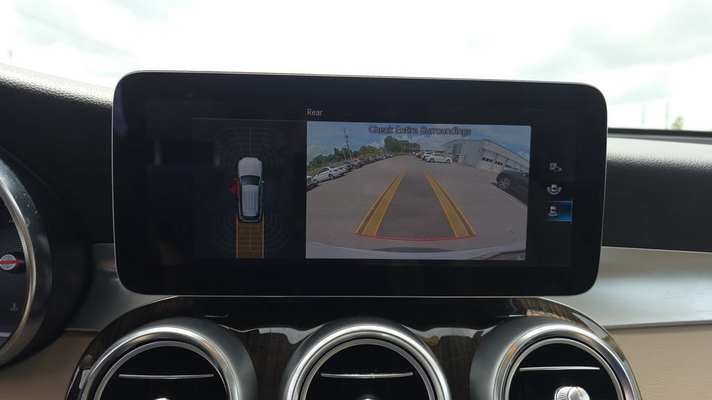 Used 2022 Mercedes-Benz GLC 300 image 19