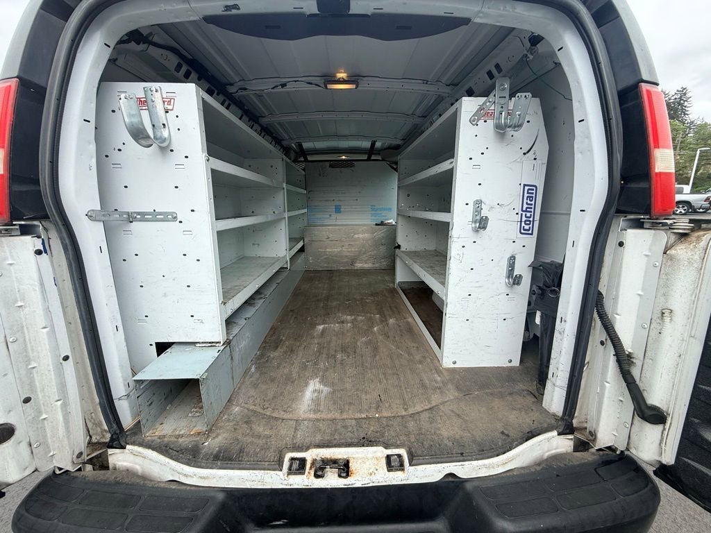 Used 2014 Chevrolet Express 3500 RWD image 29