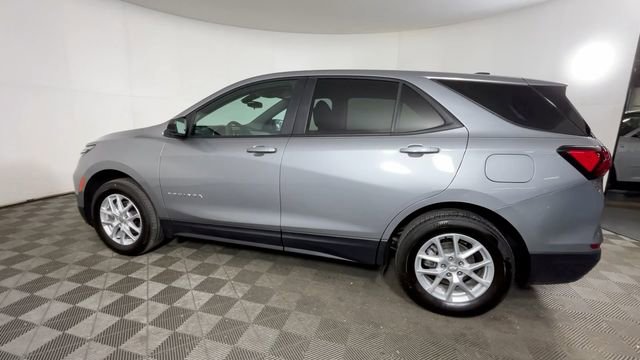 Used 2024 Chevrolet Equinox LS w/ LS Convenience Package AWD/4WD image 8
