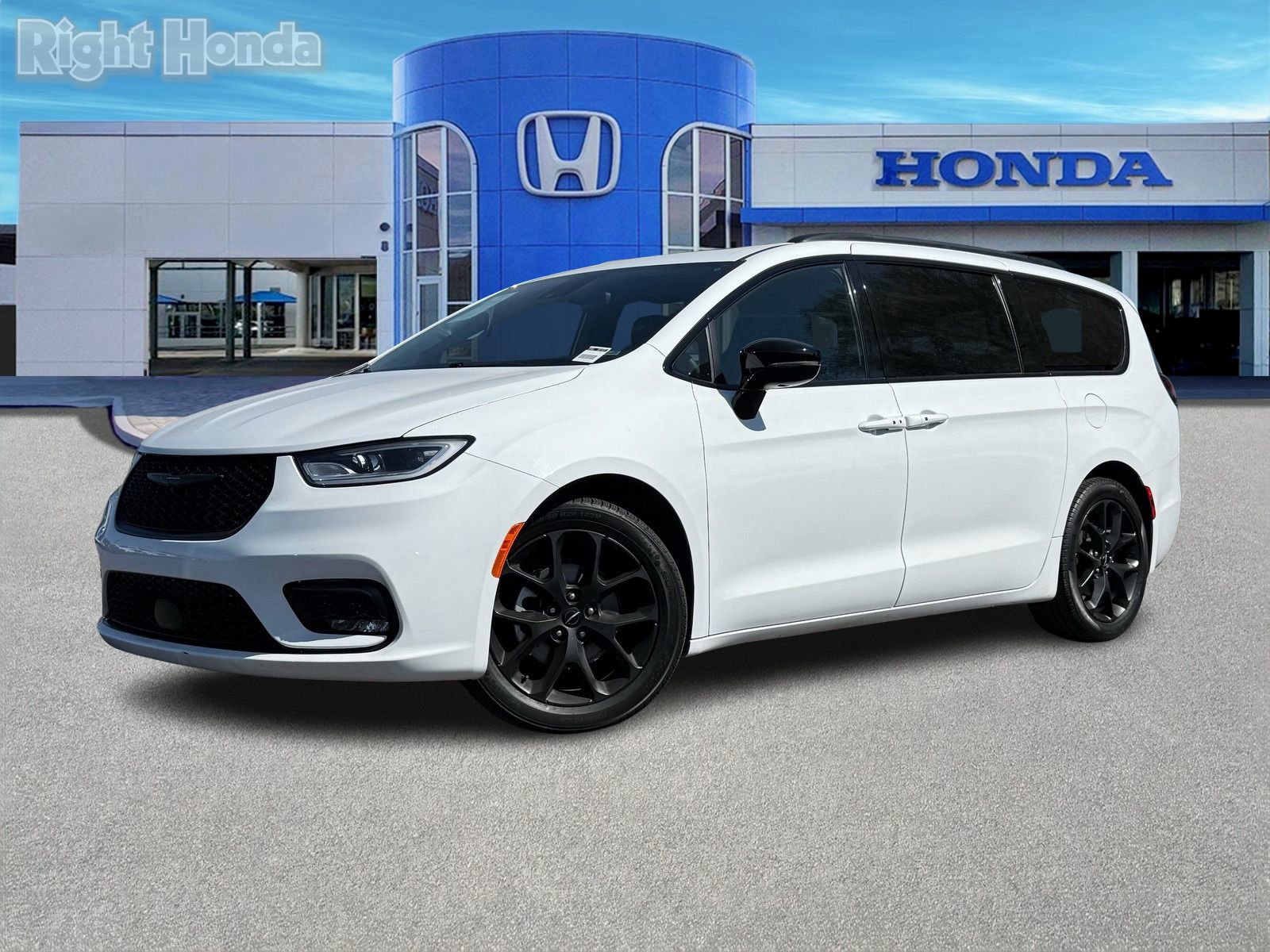 Used 2025 Chrysler Pacifica Limited video 2