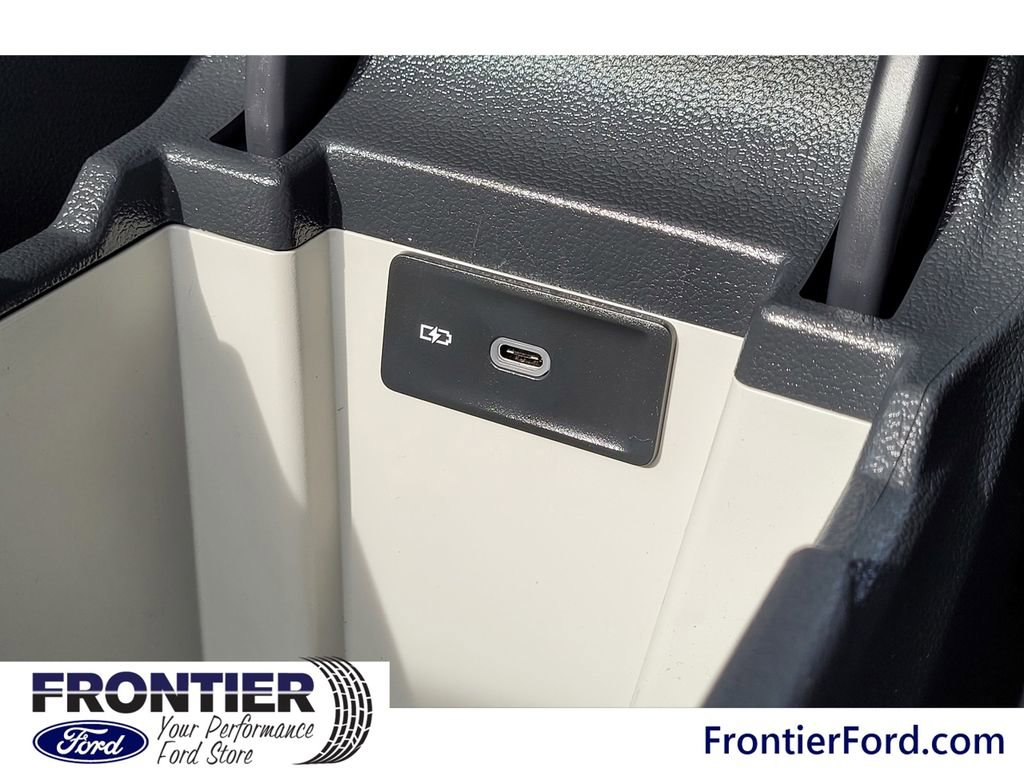 Used 2023 Volkswagen Jetta SE image 27