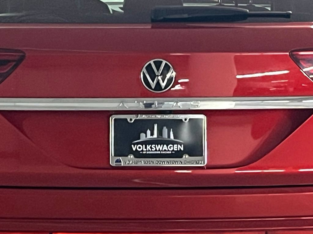 Certified 2022 Volkswagen Atlas Cross Sport SE w/ Panoramic Sunroof Package AWD/4WD image 32