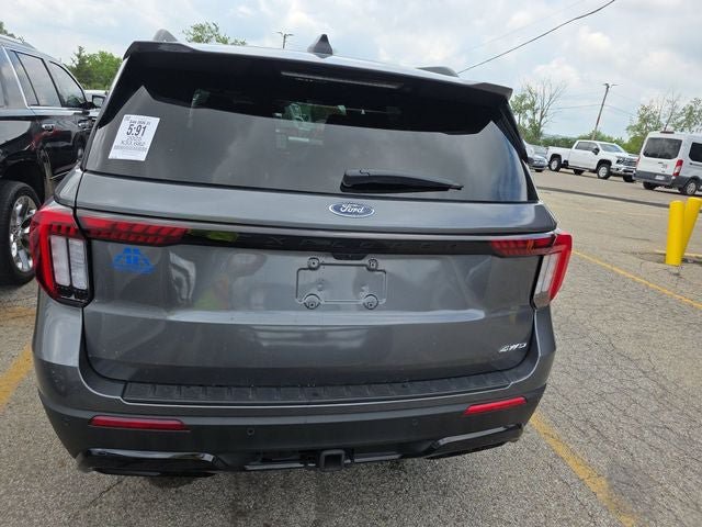 Used 2025 Ford Explorer ST-Line AWD/4WD image 7