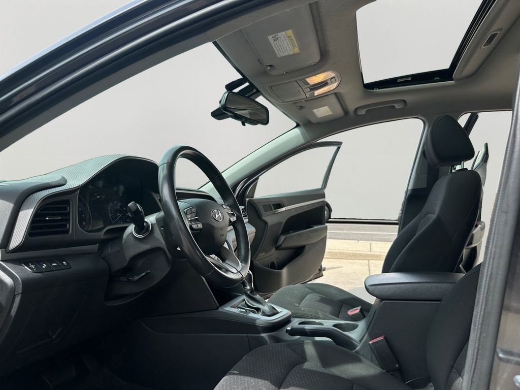 Used 2020 Hyundai Elantra Value Edition w/ Cargo Package (C1) FWD image 9