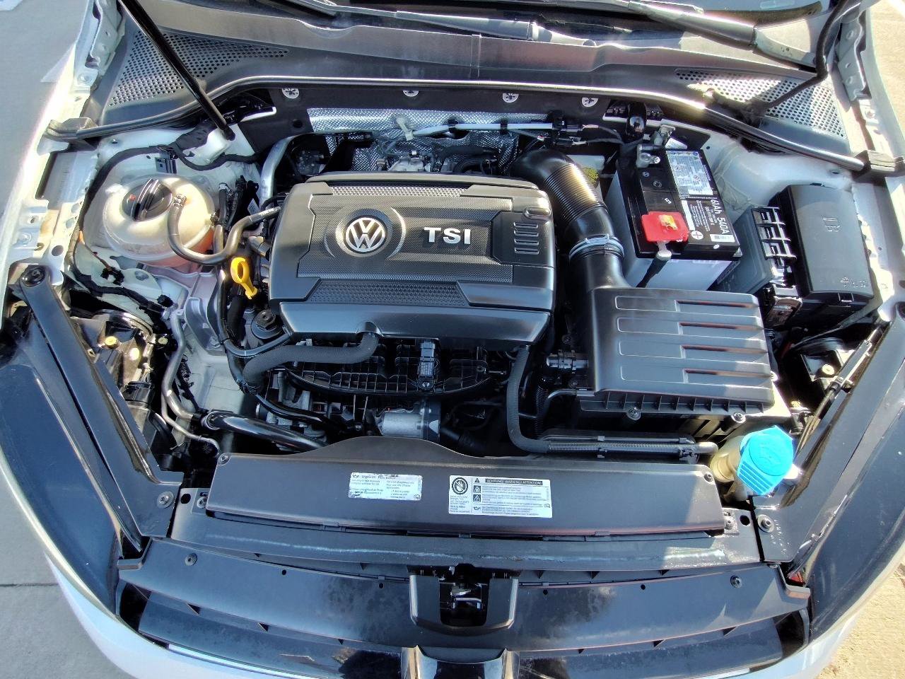 Used 2016 Volkswagen Golf SE image 54