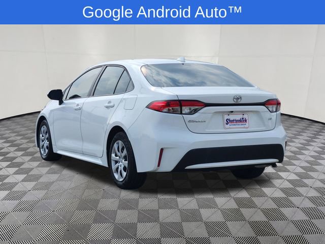 Used 2021 Toyota Corolla LE image 3