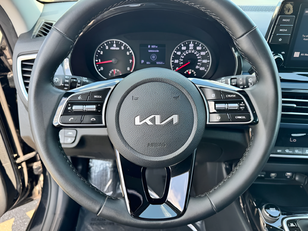 Used 2023 Kia Seltos S AWD/4WD image 13