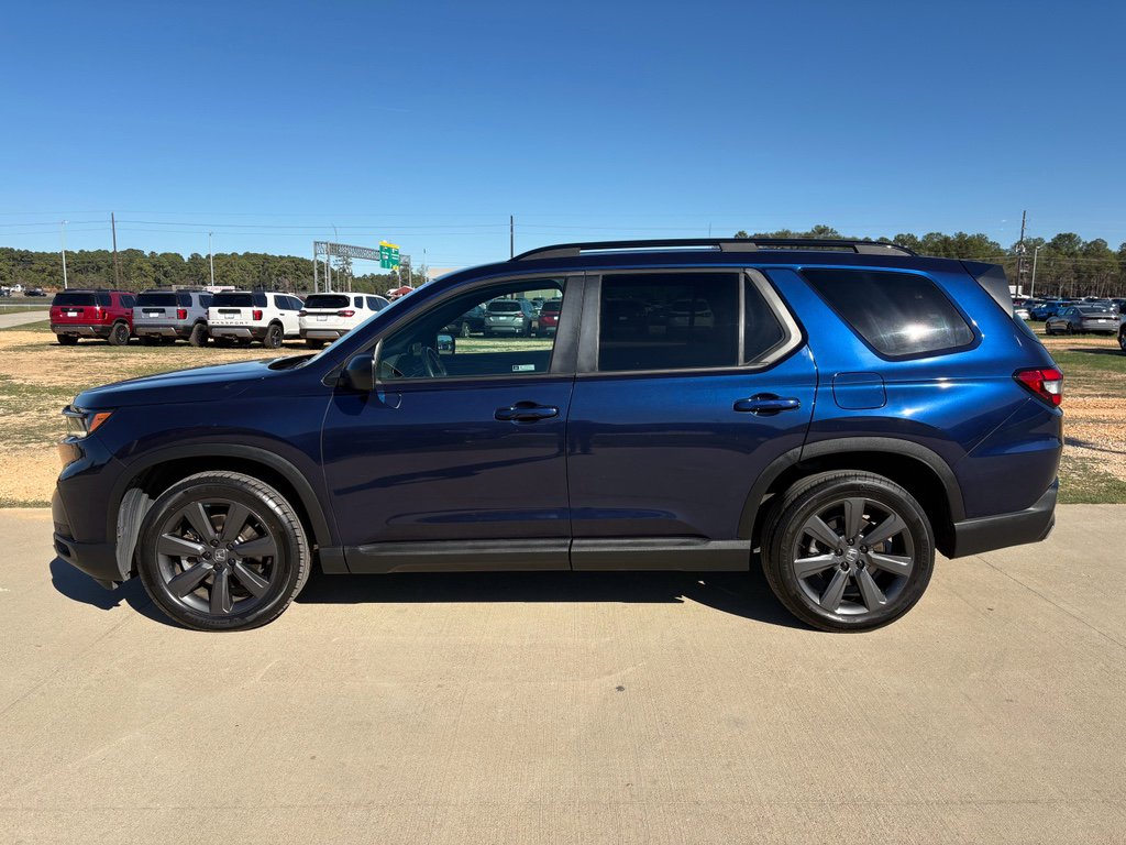 Certified 2024 Honda Pilot Sport image 5