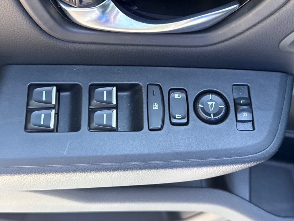 Used 2025 Honda Pilot EX-L image 14